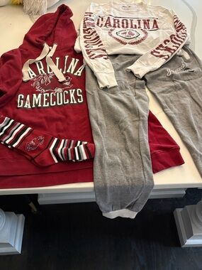 Carolina Gamecocks Women's Red Pullover Hoodie - Cozy Fan Sweatshirt